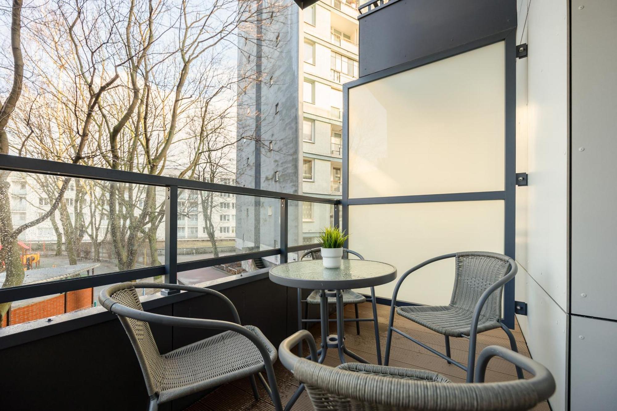 Srodmiescie Warsaw Muranow Apartments With Parking By Noclegi Renters ภายนอก รูปภาพ
